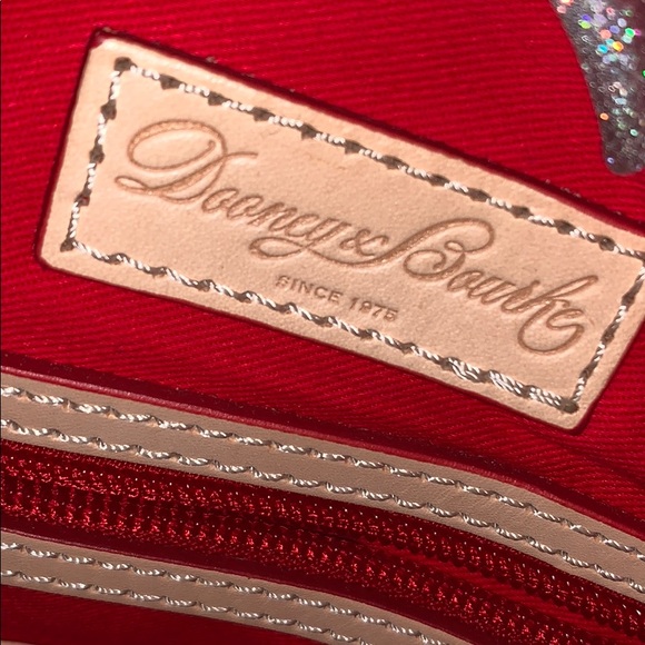 Dooney and Bourke purse - Picture 7 of 8